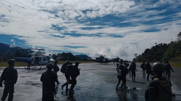 Pasukan TNI Polri Respon Cepat Situasi di Kabupaten Paniai, Buru KKB Peneror Guru dan Tenaga Medis