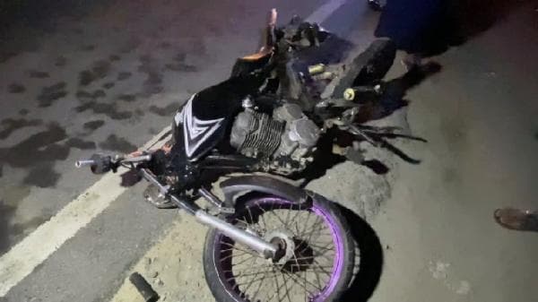 Laka Pantura, Pemotor Tewas Setelah Adu Banteng Dengan Truk Tronton di Jalur Pantura Tuban Laka Pantura, Pemotor Tewas Setelah Adu Banteng Dengan Truk Tronton di Jalur Pantura Tuban