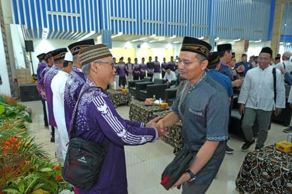 Kilang Cilacap Lepas Keberangkatan 97 Jemaah Calon Haji