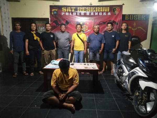 Rusak 3 Gembok, Remaja 18 Tahun Gasak Uang Kelenteng di Deniang Bangka Rusak 3 Gembok, Remaja 18 Tahun Gasak Uang Kelenteng di Deniang Bangka