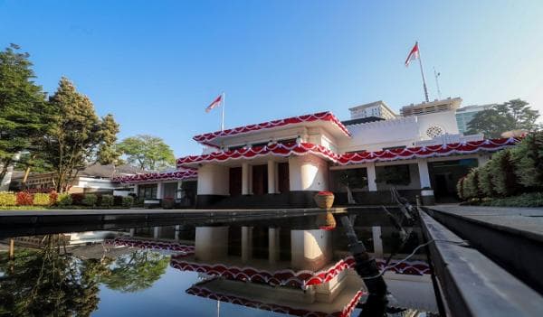 Sonny Salimi Masuk 10 Besar Kandidat Bakal Cawalkot Bandung Versi Survei Polsight Sonny Salimi Masuk 10 Besar Kandidat Bakal Cawalkot Bandung Versi Survei Polsight