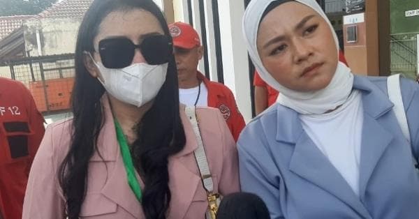 Selebgram Mega Amelia Minta Mantan Suami Kasla Kuswanto Mengakui Vino Sebagai Anaknya Selebgram Mega Amelia Minta Mantan Suami Kasla Kuswanto Mengakui Vino Sebagai Anaknya