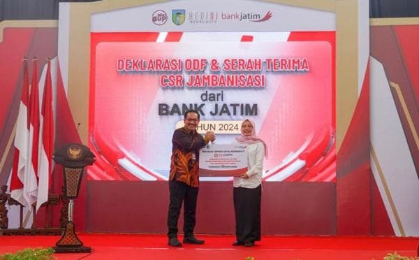 Tingkatkan Kesehatan Masyarakat, Bank Jatim Serahkan Bantuan 168 Jambanisasi