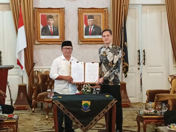 Pemkab Cianjur Teken MoU Bantuan Radioterapi Kanker Bernilai Ratusan Miliar Pemkab Cianjur Teken MoU Bantuan Radioterapi Kanker Bernilai Ratusan Miliar