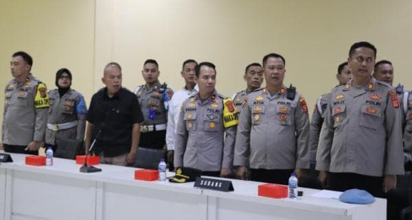 Tingkatkan Profesionalitas Polisi, Tim Propam Polri Lakukan Supervisi di Polres Purwakarta