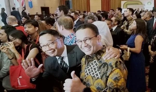 Anies dan Ridwan Berpose Tunjukkan Keakraban, Akankah Keduanya Bertarung di Pilgub Jakarta?