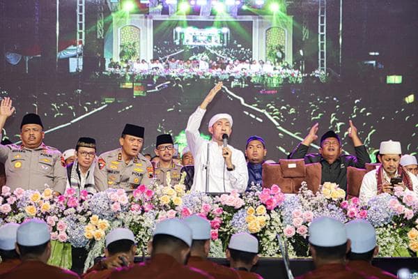 Jateng Bersholawat, Irjen Ahmad Luthfi dan Habib Bidin Gelorakan Semangat Indonesia Maju dan Damai