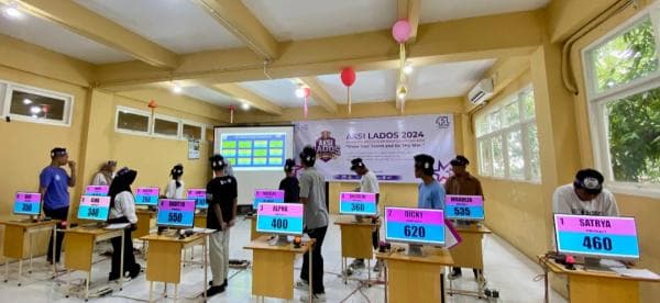 SMA IPIEMS Surabaya Gelar Cerdas Cermat Bergengsi, Lima Siswa Lolos ke Final di Grand City