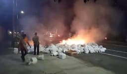 Sempat Diteriaki, Tempat Menyimpan Jangkrik yang Dibawa Pickup Terbakar di Ponorogo