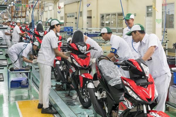 Kontras dengan Penjualan Mobil yang Loyo, Pasar Motor Indonesia Melesat