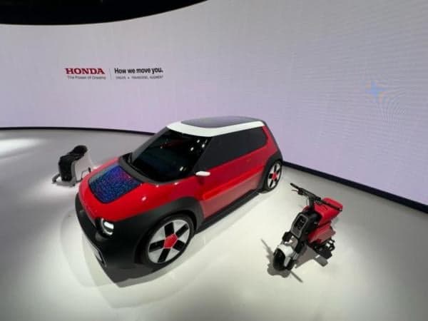 Honda Boyong 5 Mobil Listrik Terbaru untuk Mejeng di GIIAS 2024