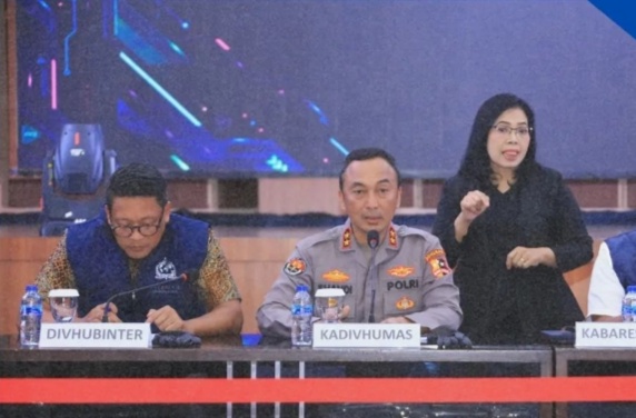 Divisi Propam Polri Luncurkan Hotline WhatsApp untuk Berantas Judi Online di Kalangan Polisi