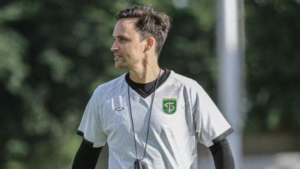 Kecewa Persebaya Takluk dari Persib, Paul Munster Kesal Kepemimpinan Wasit Kecewa Persebaya Takluk dari Persib, Paul Munster Kesal Kepemimpinan Wasit