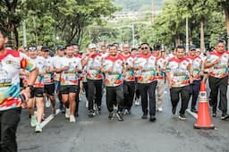 Ribuan Pecinta Lari Antusias Ikuti Bhayangkara Run 7,8 K yang Digelar Polda Jateng di Semarang