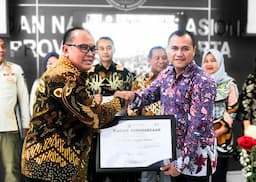 JNE Terima Penghargaan dari BNNP DKI Jakarta