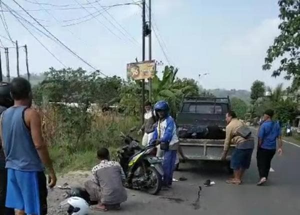 Dump Truk vs Honda Beat Tabrakan di Jombang, Dua Pelajar Perempuan Terkapar Bersimbah Darah