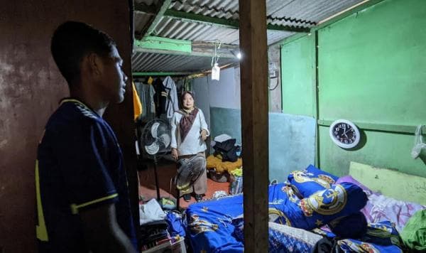 Mengintip Rumah Striker Timnas U-16 Fadly Alberto, Berukuran 4x8 Meter di Lahan Perhutani Mengintip Rumah Striker Timnas U-16 Fadly Alberto, Berukuran 4x8 Meter di Lahan Perhutani