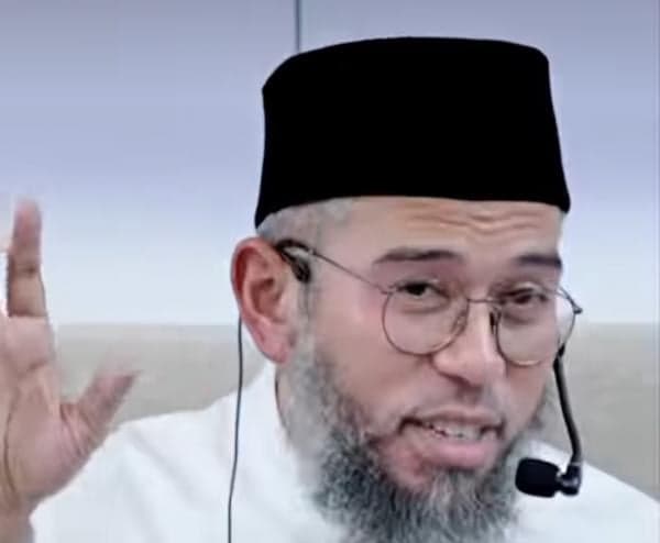Profil Ustaz Nuzul Dzikri yang Heboh Diduga Menikah dengan Laudya Cynthia Bella Profil Ustaz Nuzul Dzikri yang Heboh Diduga Menikah dengan Laudya Cynthia Bella