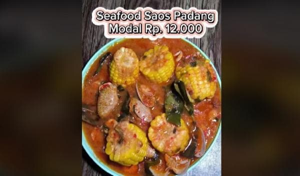 Tak Perlu Modal Besar, Seorang Istri Masak Seafood Saus Padang hanya Modal Rp12 Ribu Viral