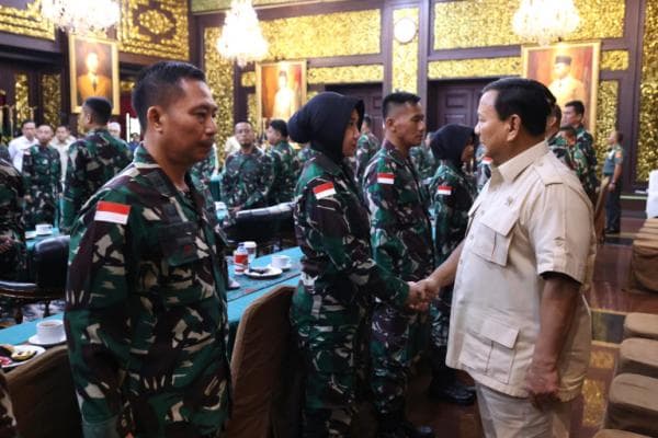 Menhan Prabowo Beri Pembekalan 40 Nakes TNI Yang Akan Berangkat Misi Kemanusiaan Gaza