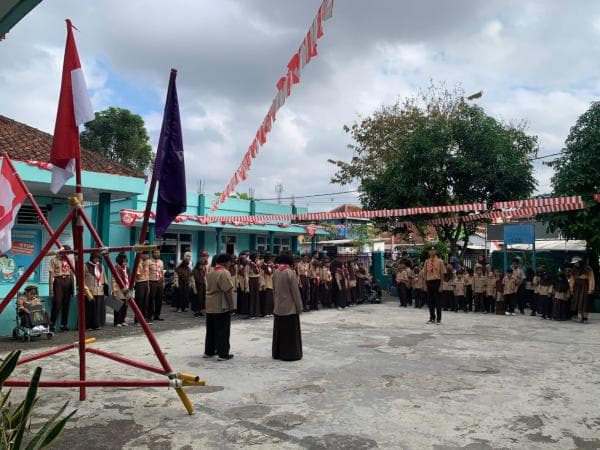 SLB Yayasan Bahagia Tasikmalaya Gelar Upacara Peringatan HUT ke-63 Pramuka