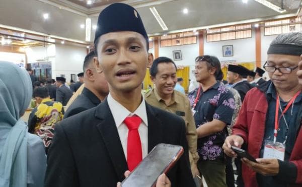 Daftar Pileg dengan Ijazah SMA, Rafli Menjadi DPRD Demak Termuda Masih Kuliah