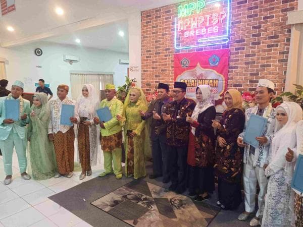 Asyik! 5 Pasangan Pengantin Nikah Gratis di MPP Brebes, Dapat Bonus Bulan Madu di Hotel Lagi