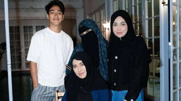 Celine Evangelista Mualaf Sudah Sejak Lama, Umi Pipik: Semoga Terus Istiqomah