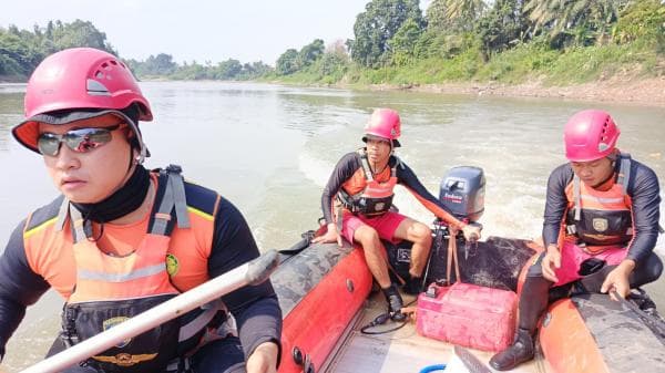 Dapat Laporan Pelajar SMPN 1 Muara Enim Tenggelam, Tim SAR Telusuri Sungai Lematang