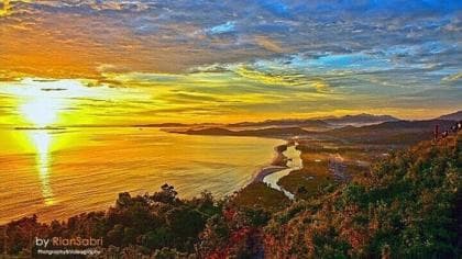 Sunset Paling Menakjubkan dari Bukit Langkisau di Sumatera Barat