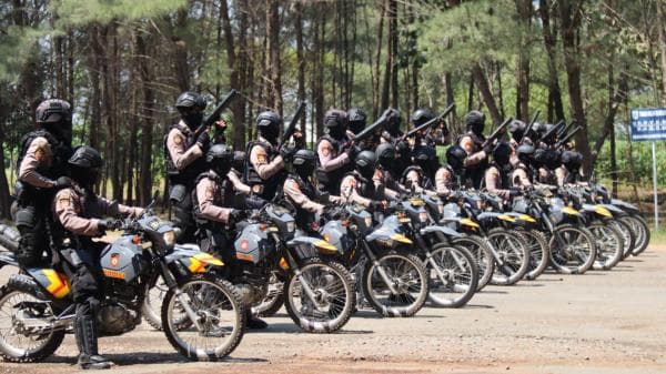 Persiapan Pengamanan Pilkada Serentak, Pleton Raimas Polres se-Ekswil Pekalongan Latihan di Pemalang