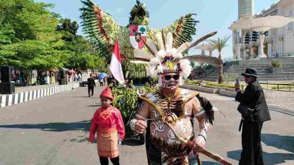 Pawai Karnaval Karanganyar Berlangsung Meriah, Aneka Ide Tema 17 Agustus 2024 yang Unik dan Menarik