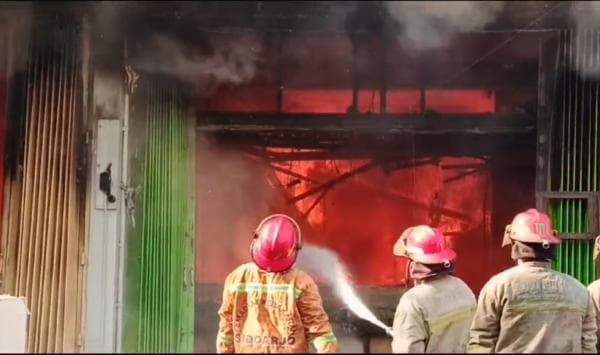 Ratusan Ruko dan Kios di Pasar Krian Sidoarjo Ludes Terbakar