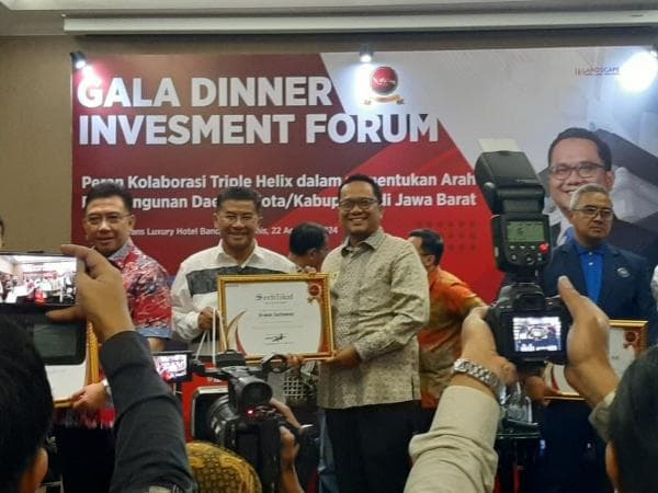 Pasangan Potensial di Kabupaten Sumedang, Erwan-Rinso Jadi Narsum di Gala Dinner Forum Invesment