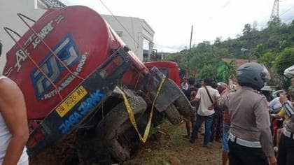 Truk Tangki Tabrak Betor di Sibolga, 1 Tewas