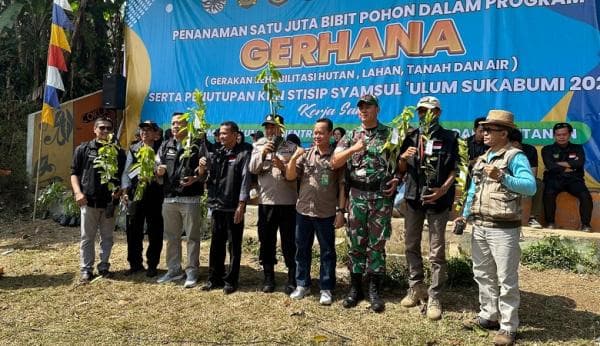 STISIP Syamsul Ulum Sukabumi Tanam 1 Juta Pohon, untuk Atasi Krisis Lingkungan di Dunia