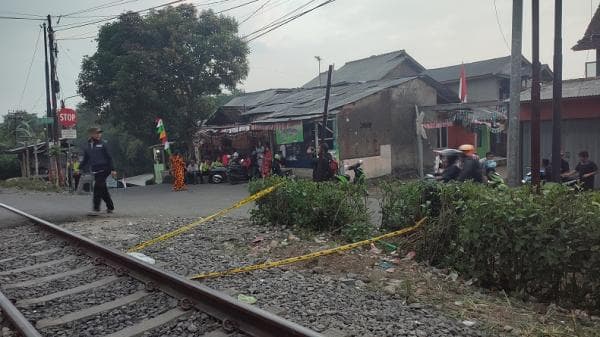 Tragis! 2 Mahasiswa Tewas Tertabrak KA Siliwangi saat  Nyambi Jadi Kurir