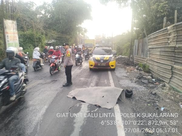 Gagal Nyalip dan Terjatuh, Pemotor Tewas Terlindas Truk di Sukalarang Sukabumi