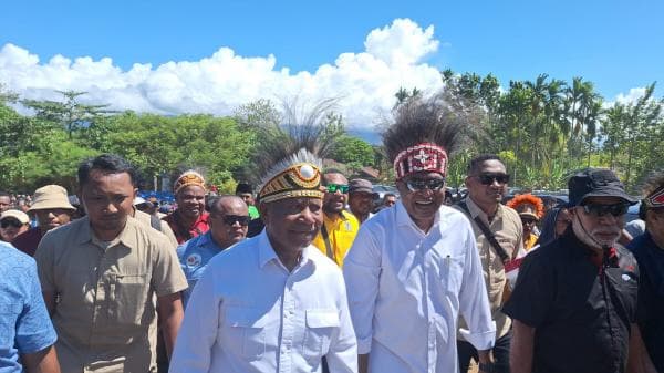 Ribuan Pendukung dan Simpatisan Iringi Paslon DOAMU Jilid II Daftar di KPU Papua Barat