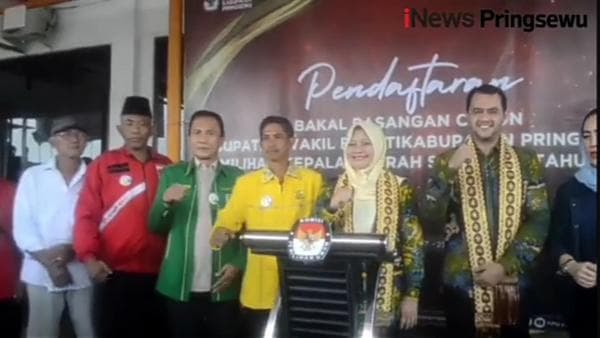 Video Ririn Kuswantari -Wiriawan Sada mendaftar ke KPU Pringsewu