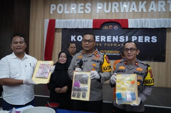 Polisi Grebek Home Industri Tembakau Sintetis di Pasawahan Purwakarta