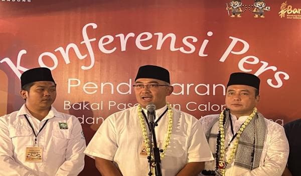 Resmi Daftar ke KPU, Farhan-Erwin Bawa Slogan Bandung Utama