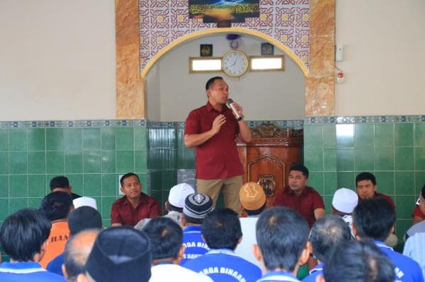 Kepala Lapas Kelas IIA Banyuwangi Ajak Warga Binaan Jalani Masa Pidana dengan Ikhlas dan Sabar