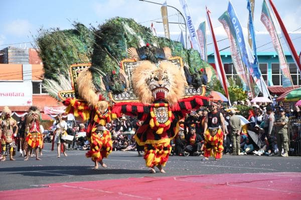 Serunya Pawai Kebangsaan untuk Menutup Peringatan HUT Ke-79 Kemerdekaan RI