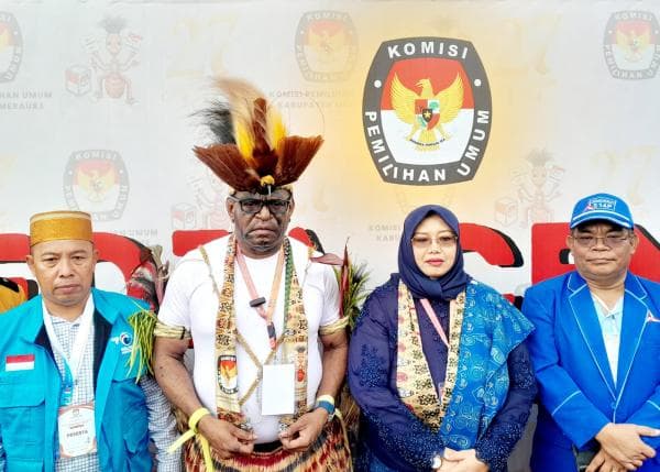 Berkas Bapaslon Bupati dan Wakil Bupati Merauke YosFan dinyatakan Lengkap dan Memenuhi Syarat