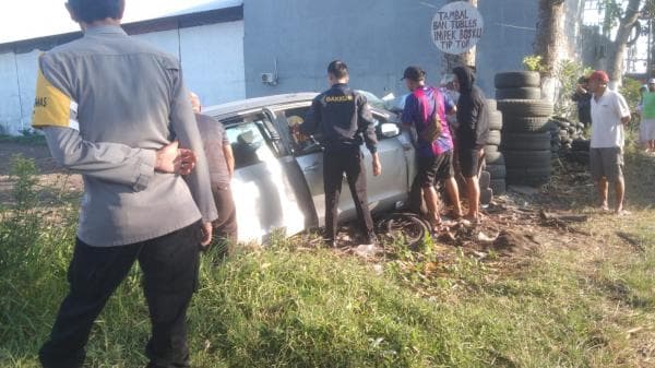 Kecelakaan Maut di Jombang, Suzuki Ertiga Tabrak Pohon, Sopir Tewas di Tempat