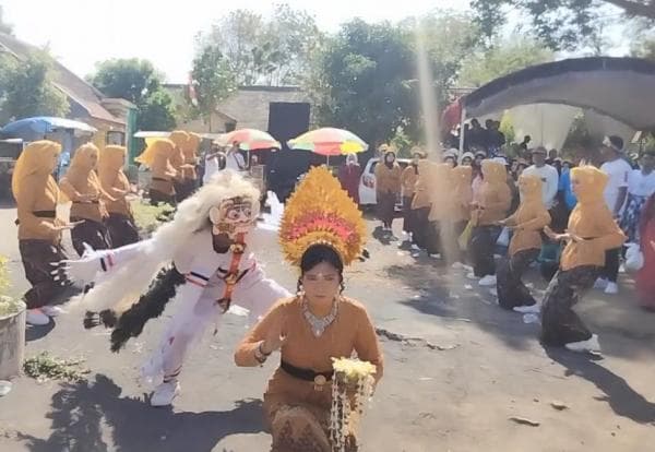 Keseruan Warga Sumberbendo Probolinggo, Pertama Kali Menggelar Karnaval Desa di Peringatan HUT RI