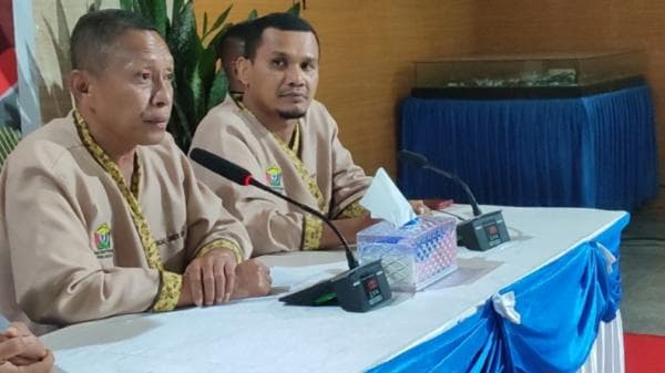 Afirudin Mathara - Rahman Jalani Pemeriksaan Kesehatan di RS Bahteramas Kurang Lebih 11 Jam