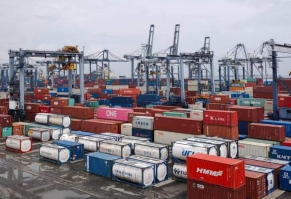 Kerja Sama Manajemen dan Karyawan TPK Koja untuk Mencapai Target Perusahaan Kerja Sama Manajemen dan Karyawan TPK Koja untuk Mencapai Target Perusahaan