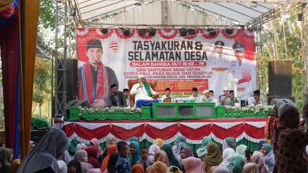 Desa Seneng Krucil Doakan Leluhur Melalui Pengajian di HUT RI, Datangkan KH. Kholil Yasin Madura